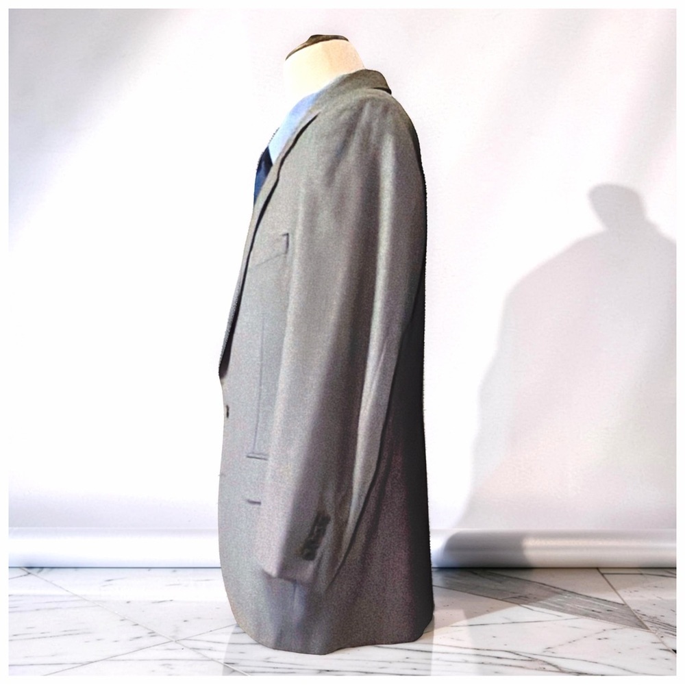 Tom James Royal Classic Gray Suit | 2-Piece | Hand Tailored | Executive Business - Picture 3 of 15